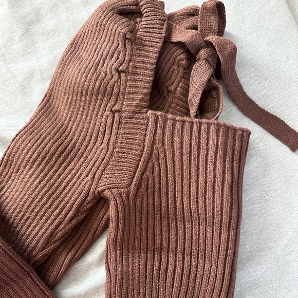 Brown sweater top with tie back - Picture 2 of 2